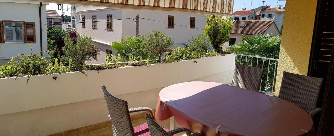 Apartments Lori Пореч Екстериор снимка