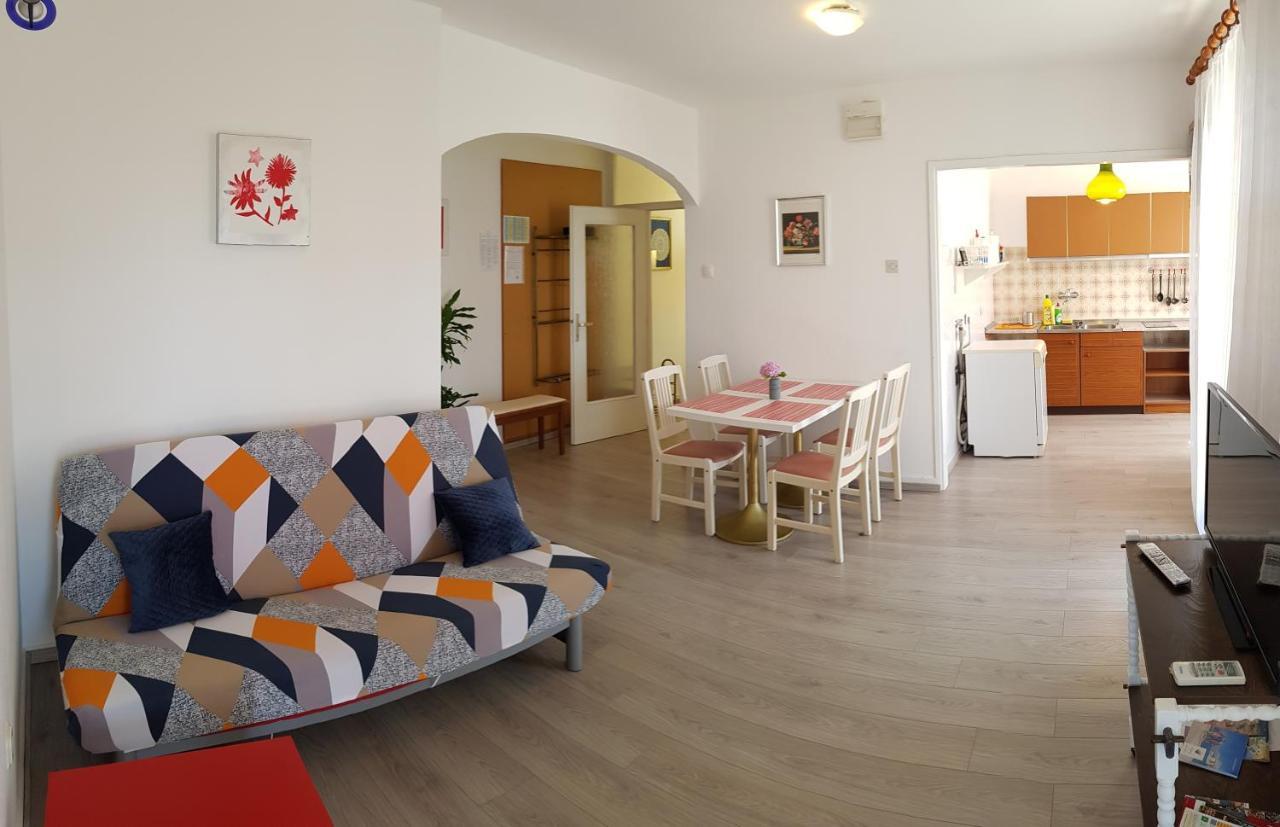 Apartments Lori Пореч Екстериор снимка