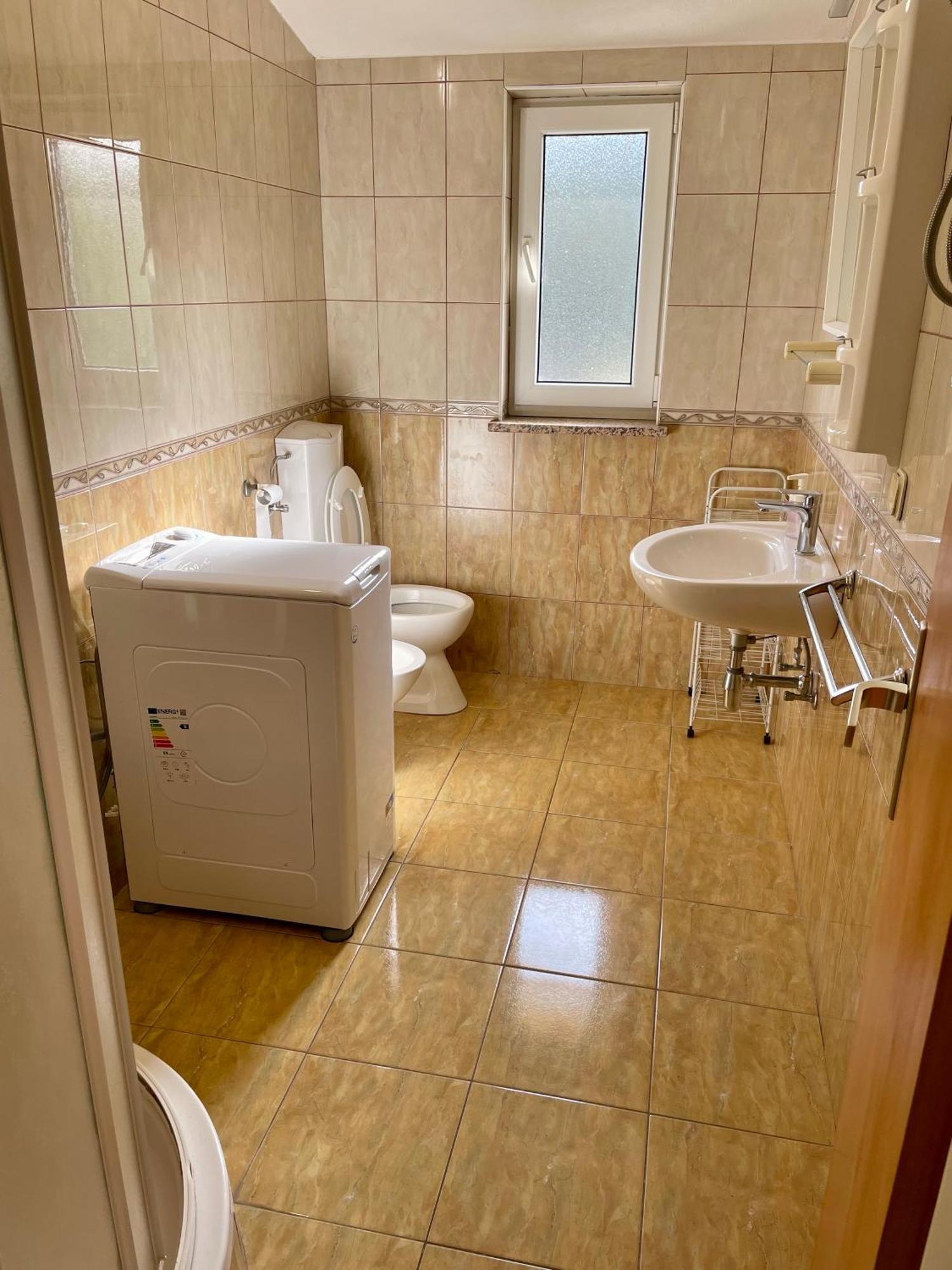 Apartments Lori Пореч Екстериор снимка