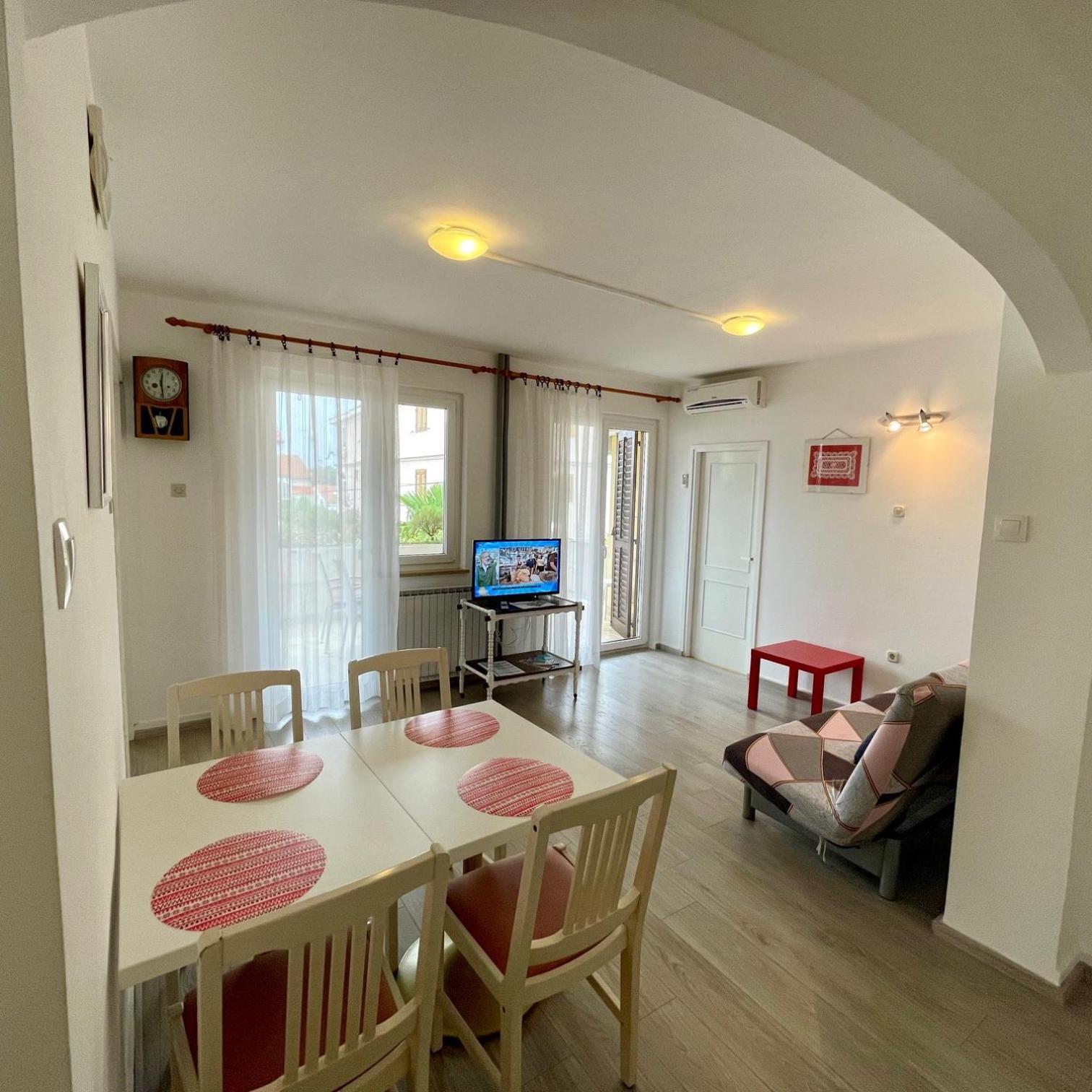 Apartments Lori Пореч Екстериор снимка