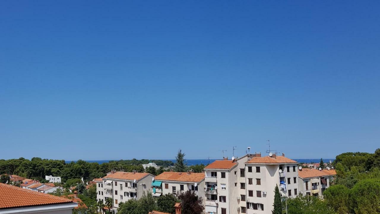 Apartments Lori Пореч Екстериор снимка